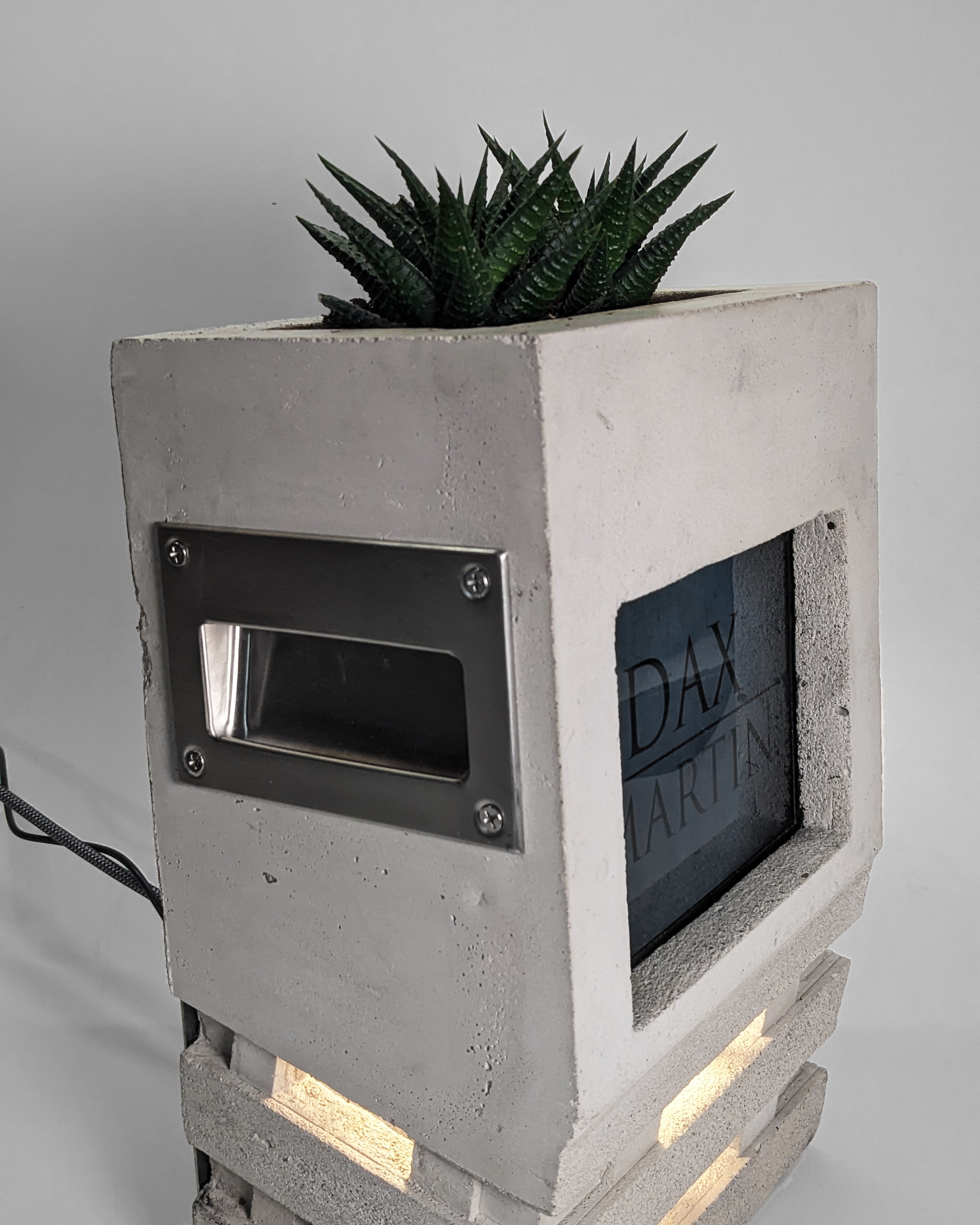 Mini-Brut Desktop Companion